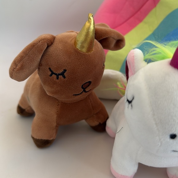 PIXIE CRUSH Plush Snug a Babies Toys & Rainbow Carry Case - Picture 5 of 9